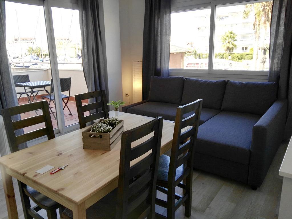 Vista Roses Mar - Apartamento Con Piscina Apartment Екстериор снимка